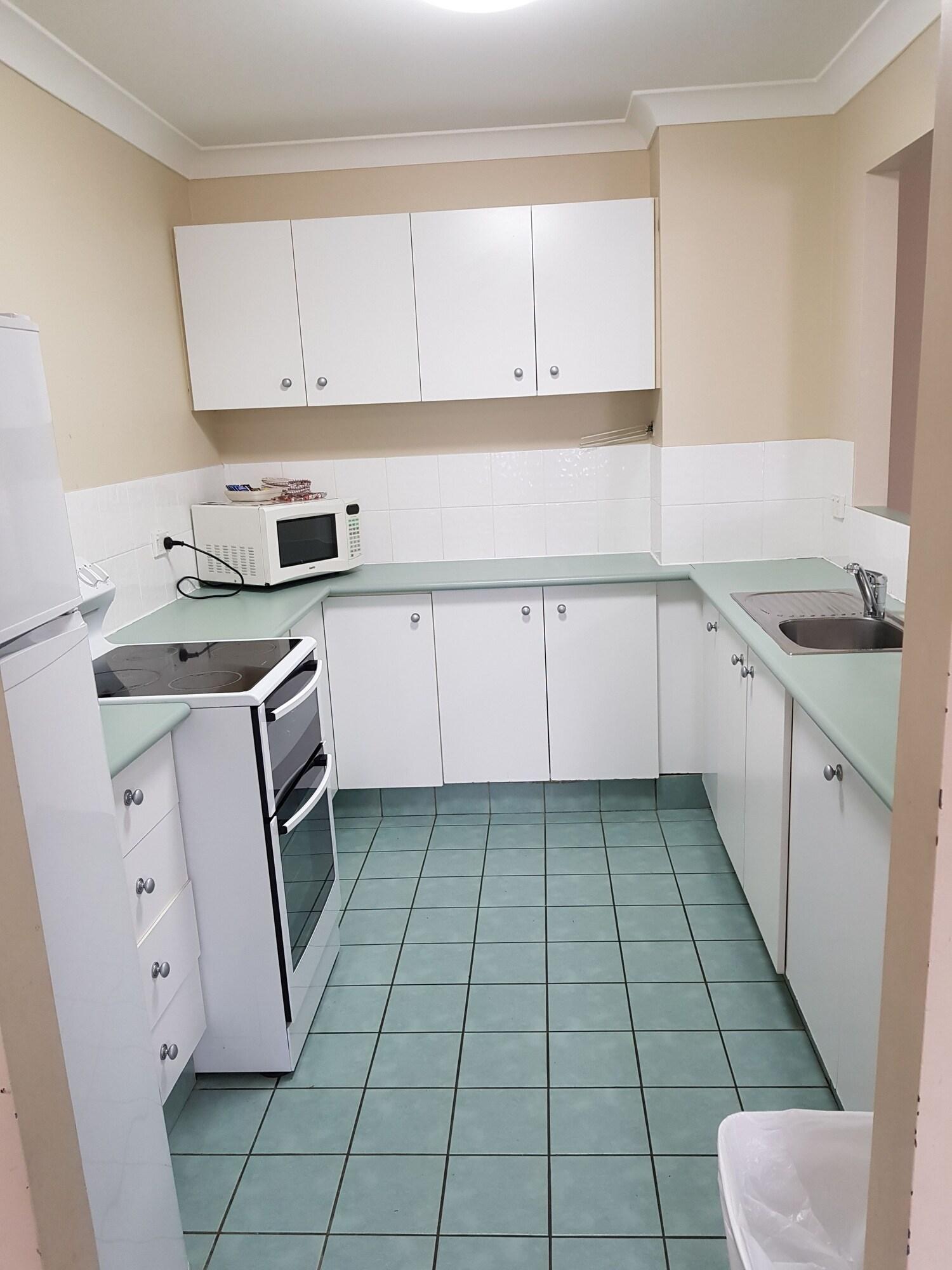 Southport Motel & Apartments โกลด์โคสต์ ภายนอก รูปภาพ
