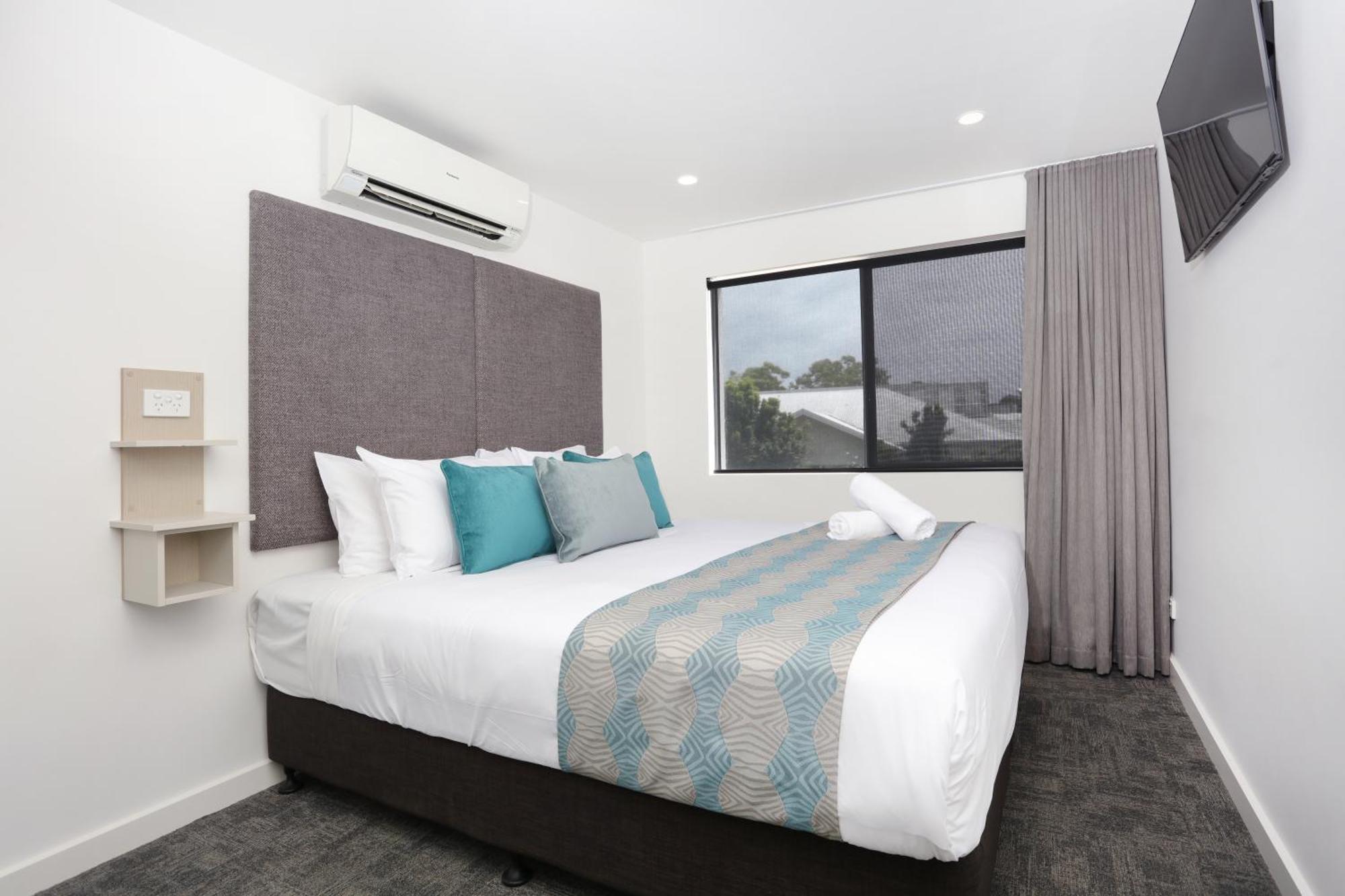 Southport Motel & Apartments โกลด์โคสต์ ภายนอก รูปภาพ
