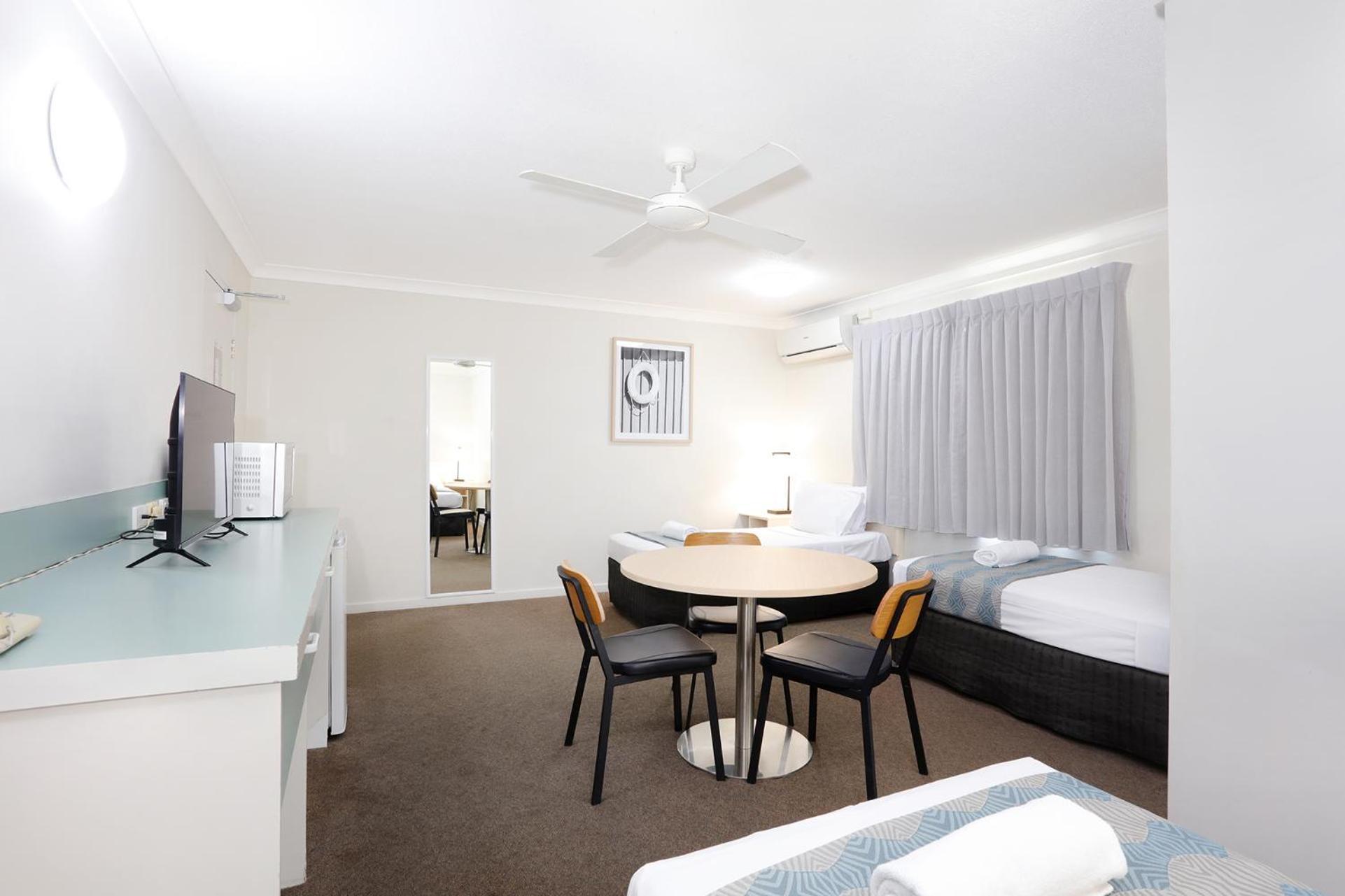 Southport Motel & Apartments โกลด์โคสต์ ห้อง รูปภาพ