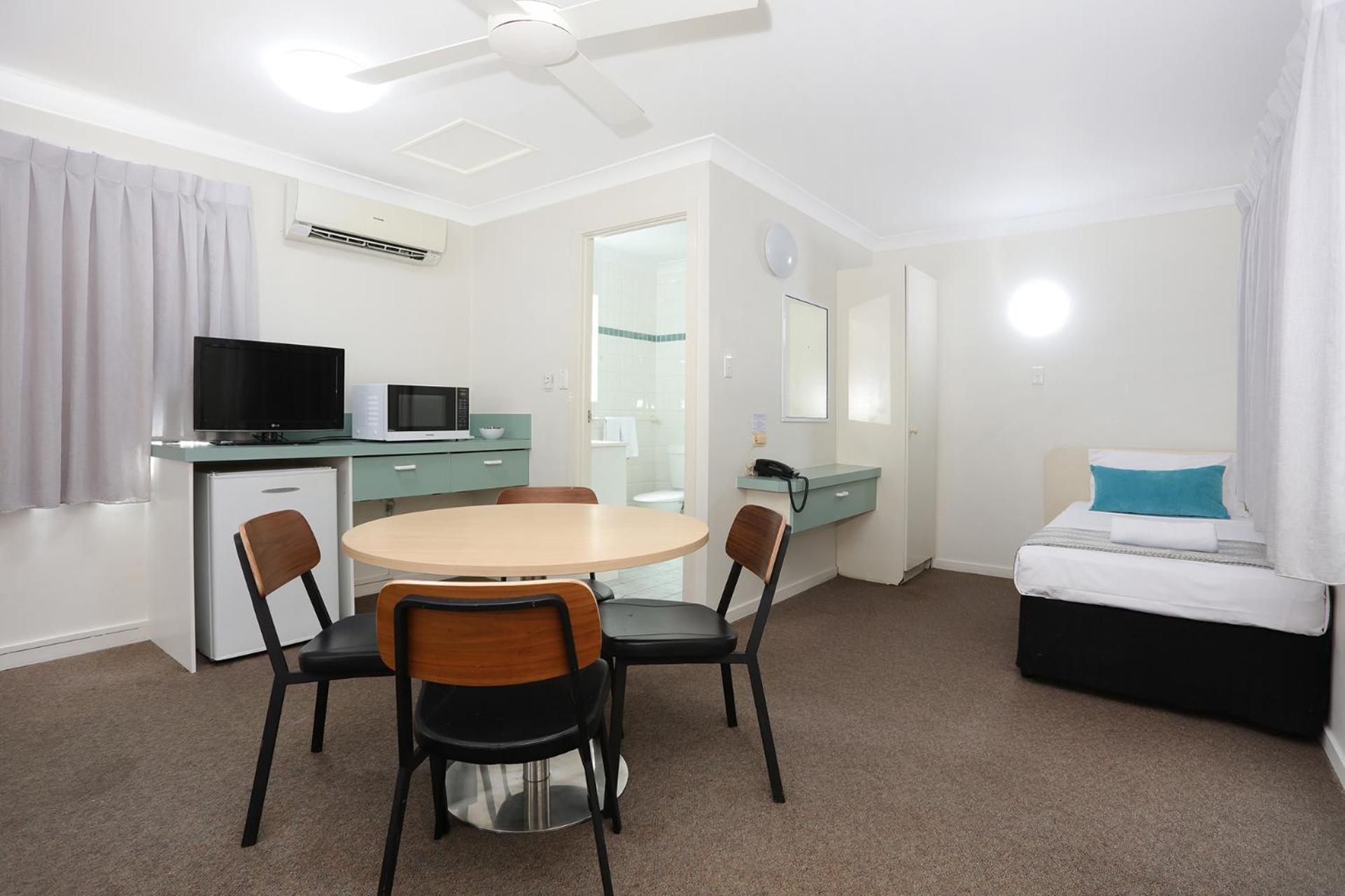Southport Motel & Apartments โกลด์โคสต์ ห้อง รูปภาพ