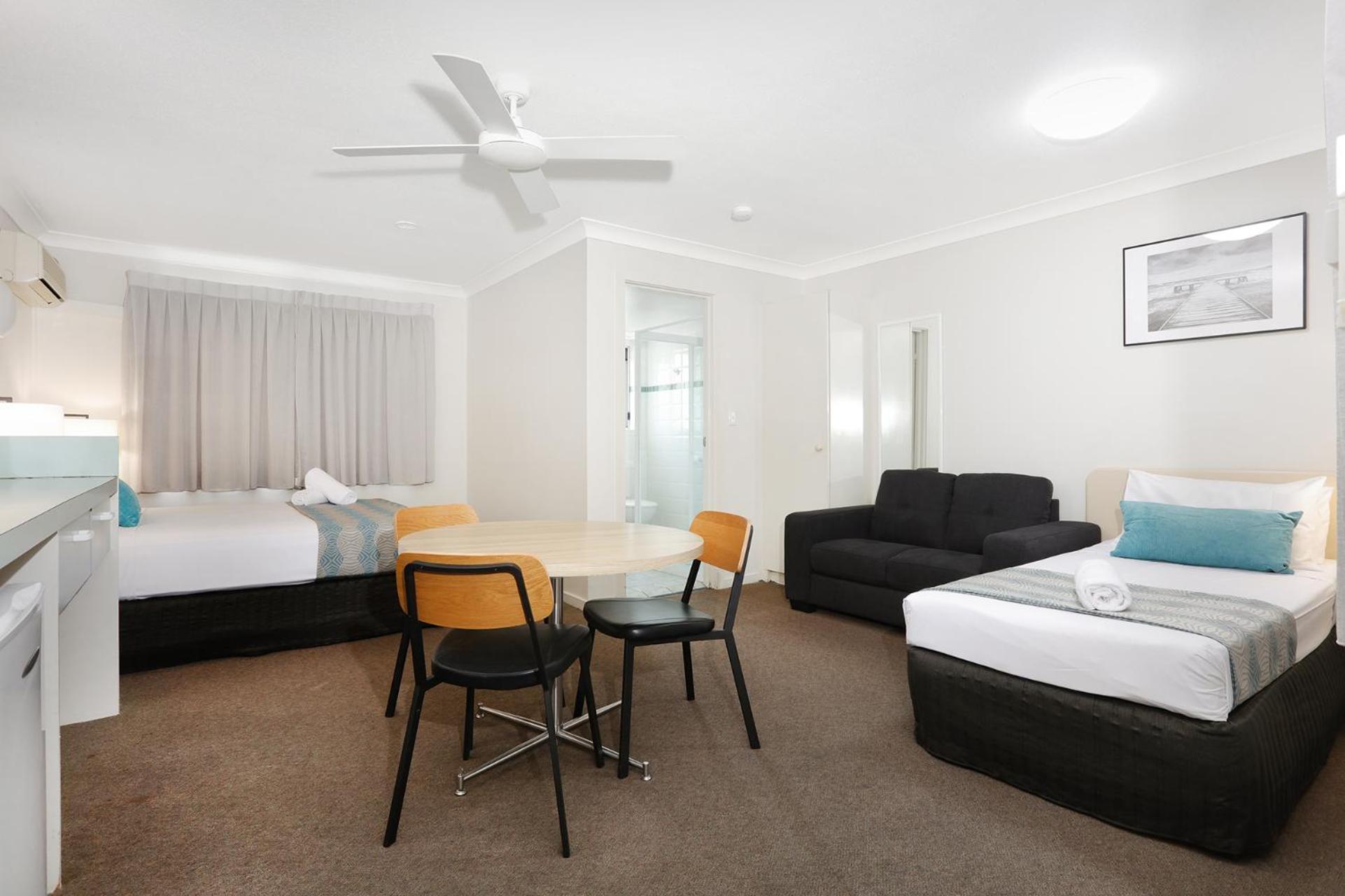 Southport Motel & Apartments โกลด์โคสต์ ห้อง รูปภาพ